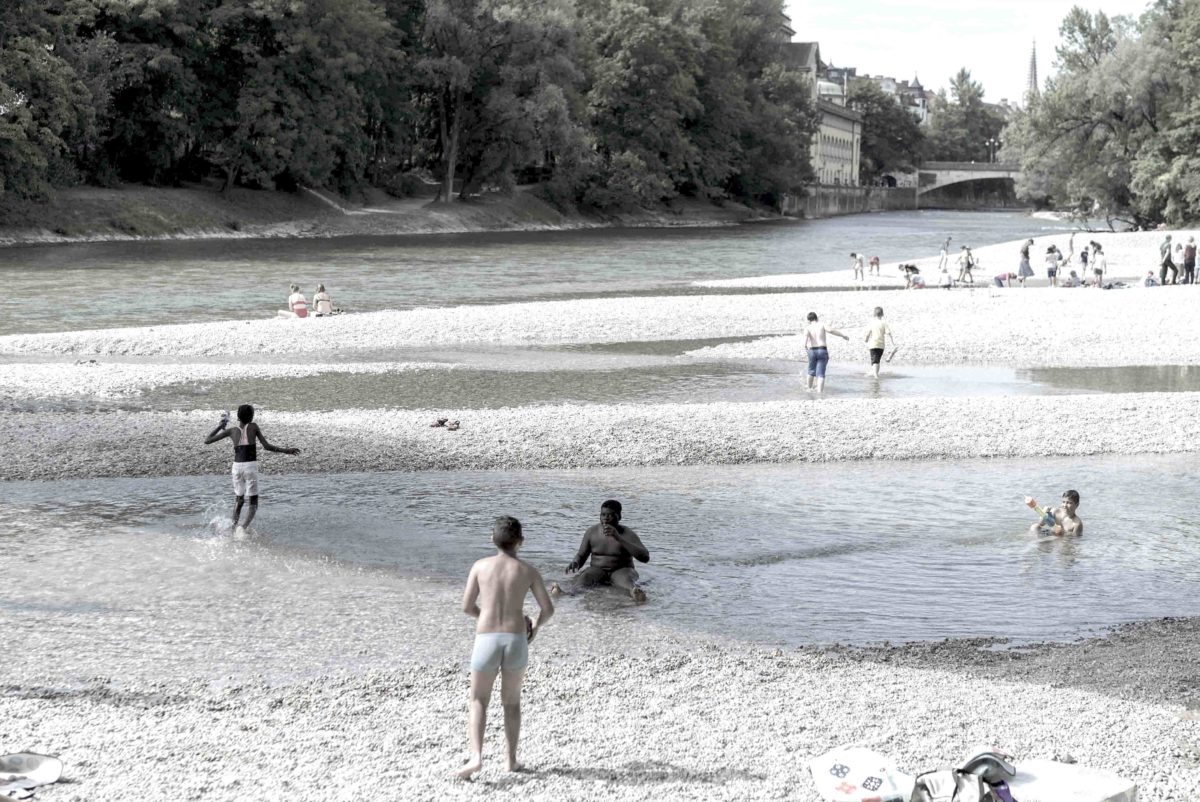 Isarstrand in München an der Praterinsel / Isar river beach in Munich, 5.7.2019, Foto: Robert B. Fishman